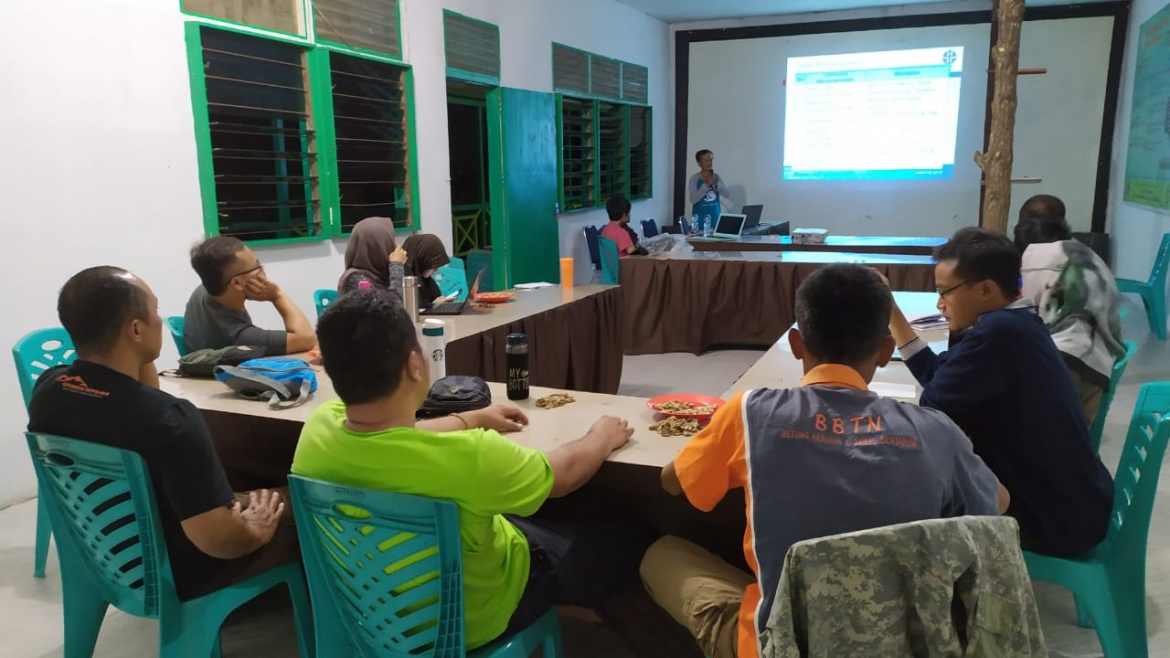 Inhouse Training Bersama Pakar Limnologi LIPI di Tekenang Danau Sentarum